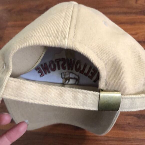 Yellowstone 2007 Embroidered baseball cap beige tan - Picture 4 of 6